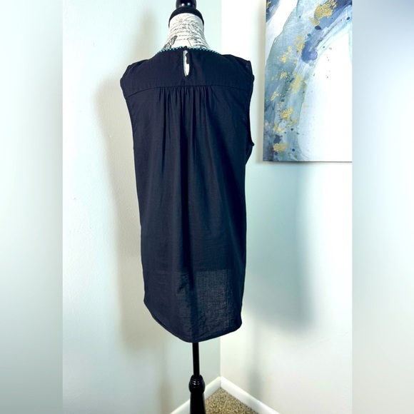 April Sky Vibrant Floral Embroidered Black Sleeveless Top Size Large - Picture 3 of 9